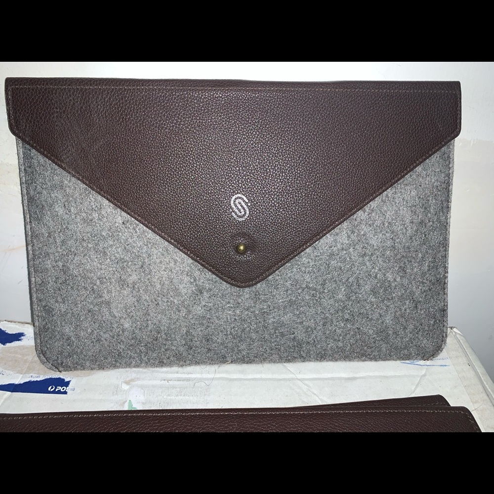Felt computer/ tablet sleeve